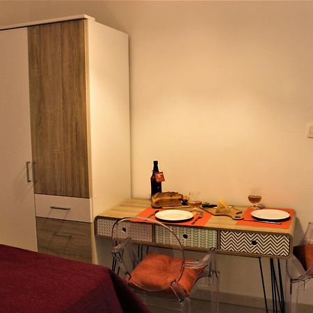 Marine Lux Apartments Pula Exterior photo