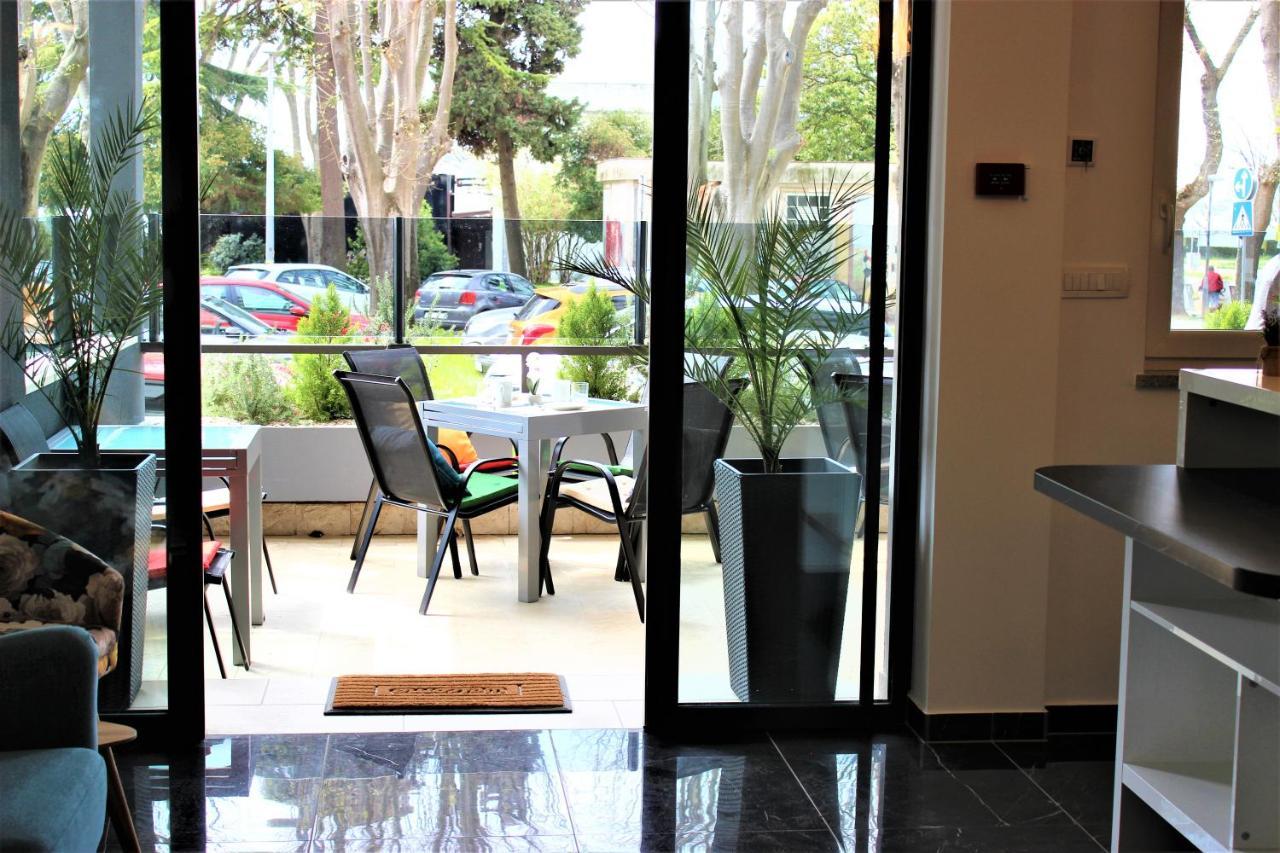 Marine Lux Apartments Pula Exterior photo