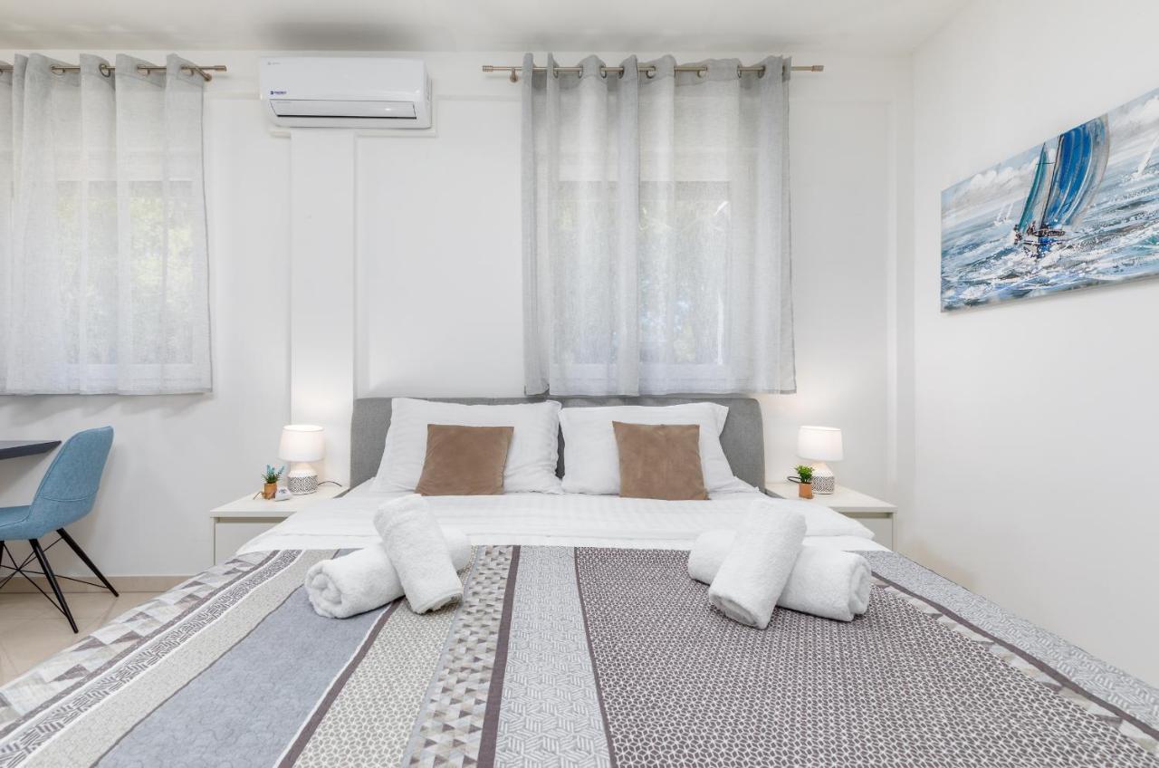 Marine Lux Apartments Pula Exterior photo