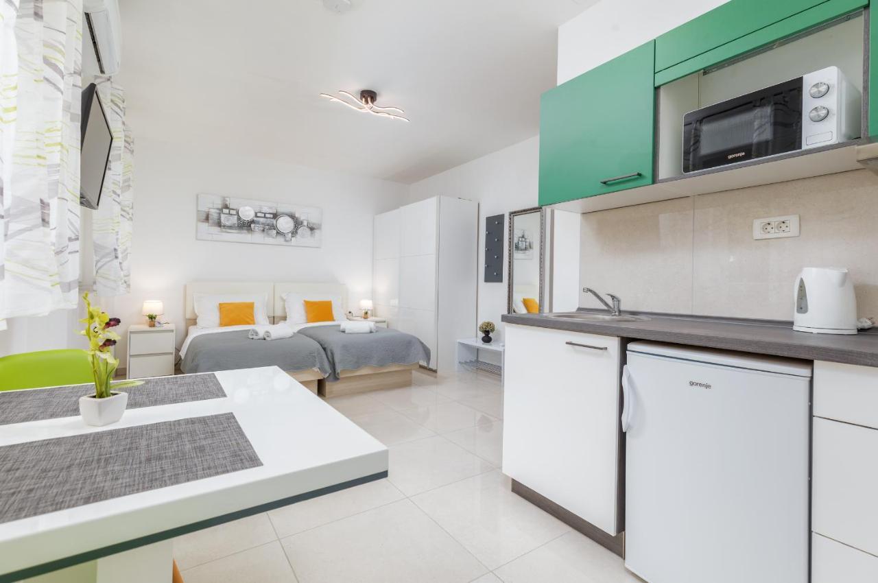 Marine Lux Apartments Pula Exterior photo