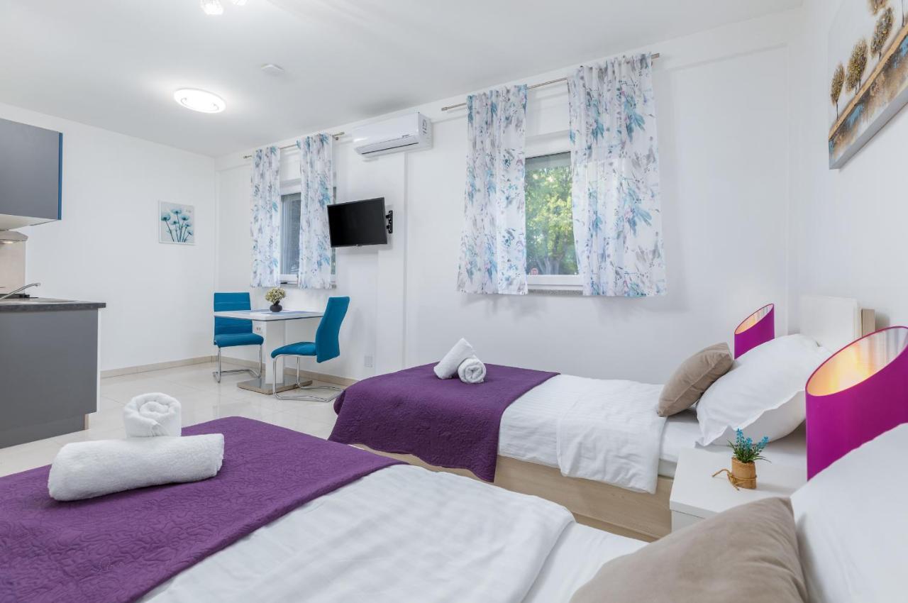 Marine Lux Apartments Pula Exterior photo